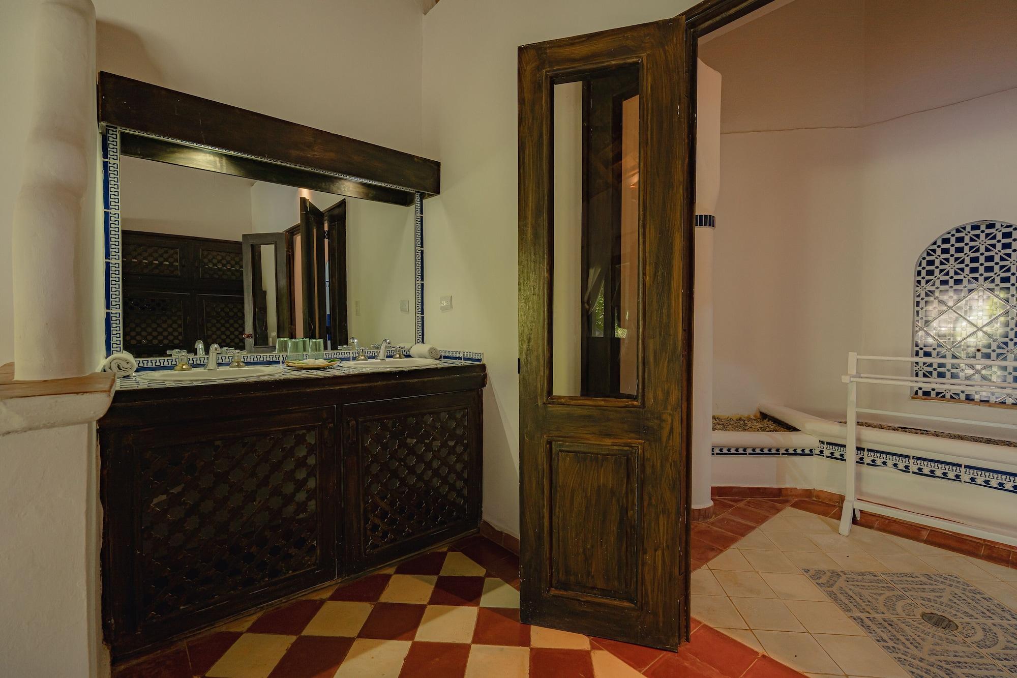 Hotel Costa Las Ballenas لاس تاريناس المظهر الخارجي الصورة